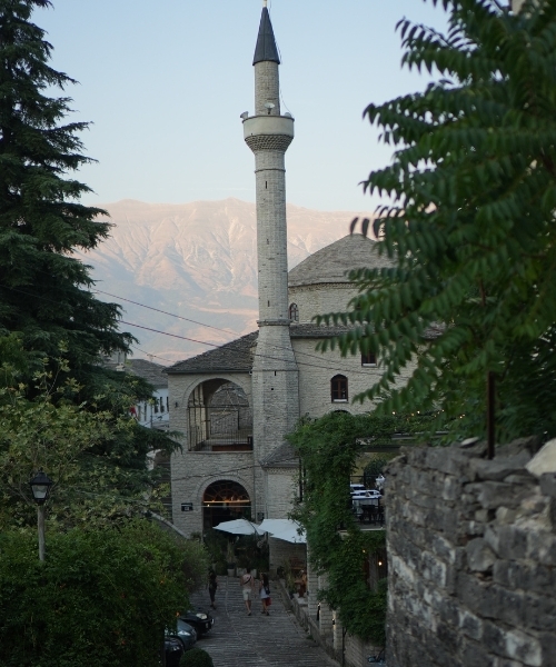 Eine tolle Sehenswürdigkeit von Gjirokaster - die Moschee